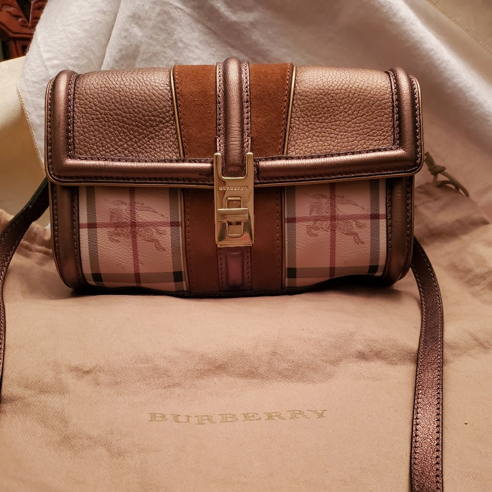 Burberry  Crossbody